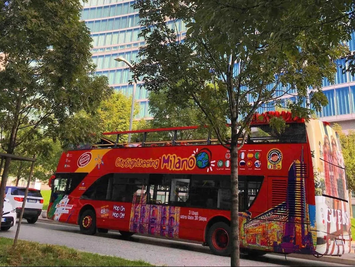Apt Isola Milan Easy To Airport Bus Trains 0*,  Italy